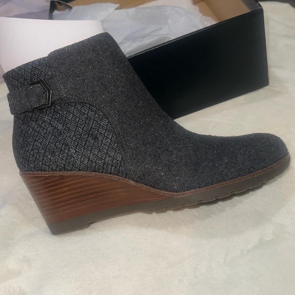 Dr Scholls booties